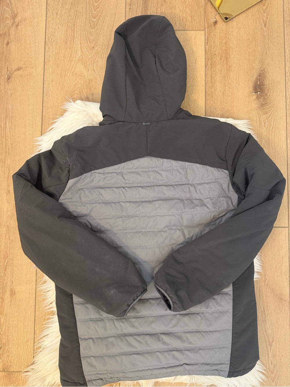 Mountain Hardwear Men's Two-Tone Hooded Puffer Jacket Black & Gray Size Medium - Picture 4 of 4